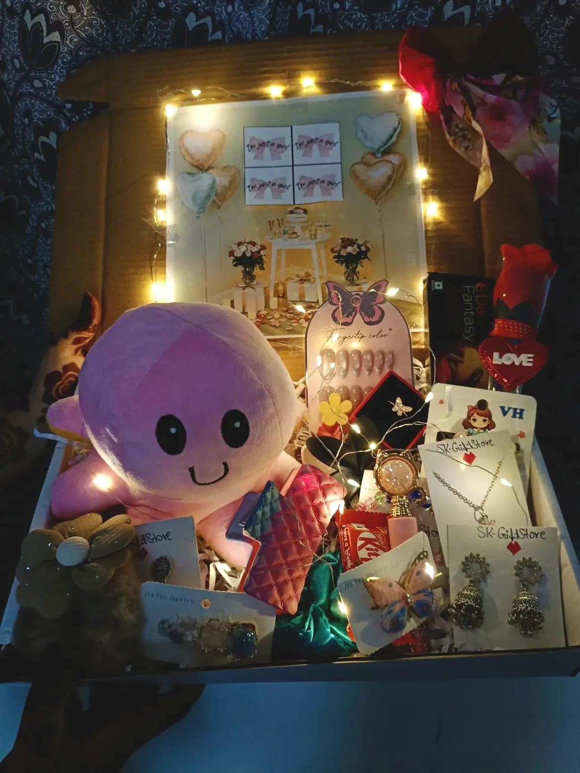 Surprise Gift Hamper🎁