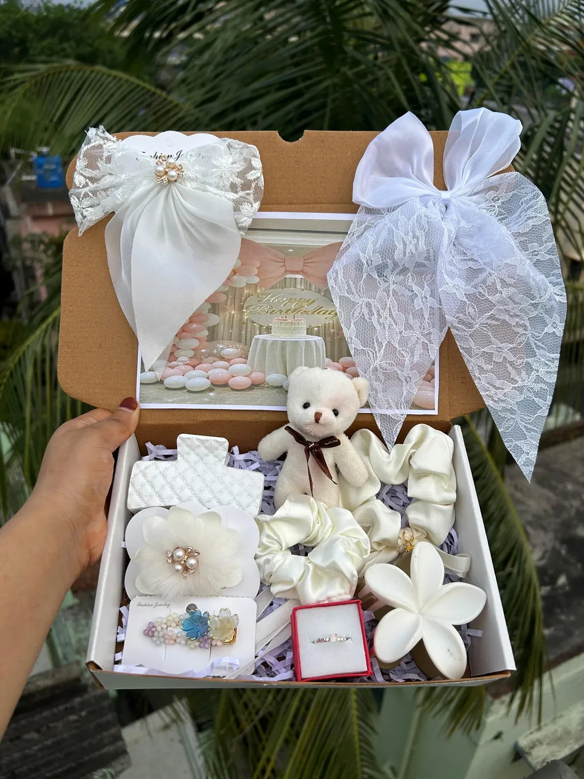 Snow White Love Hamper🤍🧸